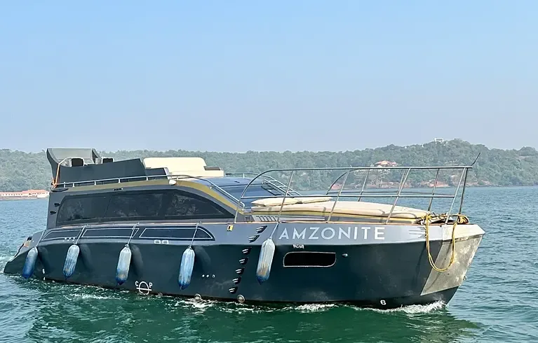 Fast Yacht Rent In Goa Black Panther Amzonite 1
