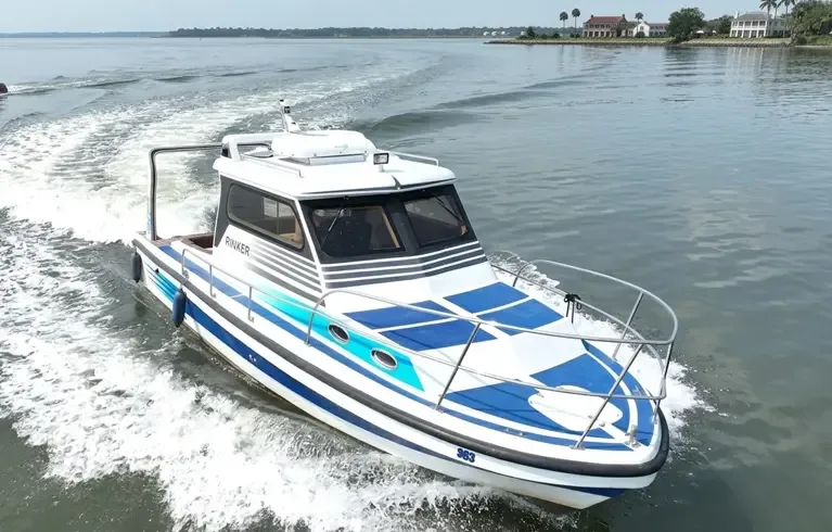 Blue Fin Solaris yacht exterior view