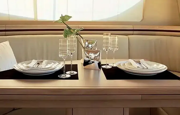 Ferretti 550