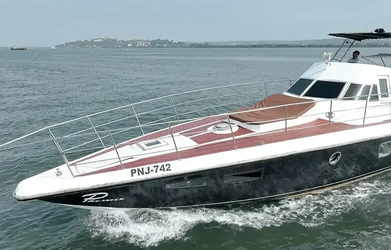 Majestic Crown private yacht in Goa
