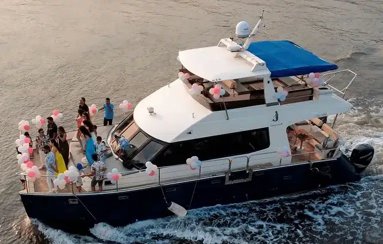 Tacho Catamaran